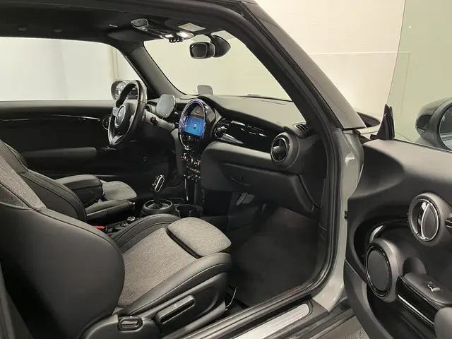 MINI Cooper 1.5 Business Edition 2021 Benzine 15