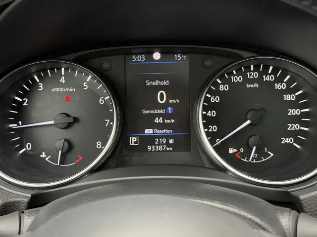 Nissan QASHQAI 1.3 DIG-T Tekna+ Dynamic Pack 2019 Benzine 4