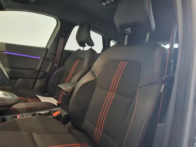 Renault Captur 1.3 mild hybrid 160 R.S. Line 2023 Benzine 7