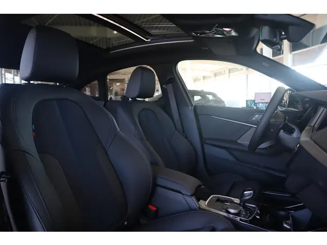 BMW 2 Serie Gran Coupé 218i 2025 Benzine 6