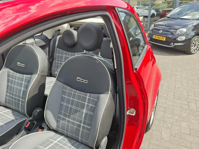 Fiat 500 1.2 Lounge Cabrio 2016 Benzine 15
