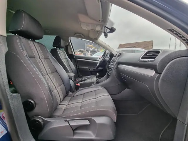 Volkswagen Golf 1.2 TSI Comfortline BlueMotion 2012 Benzine 8
