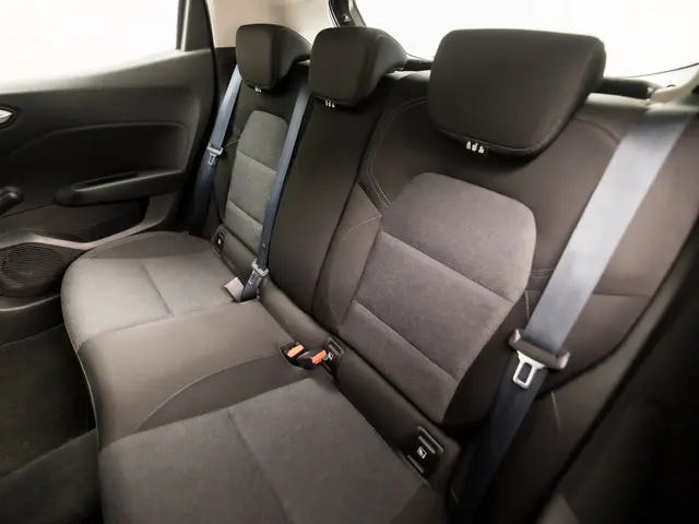 Renault Clio 1.0 TCe 90 Equilibre Sport 2022 Benzine 14