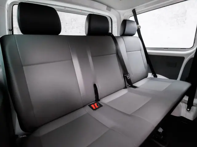 Volkswagen Transporter Kombi 2.0 TDI L1H1 2020 Diesel 14