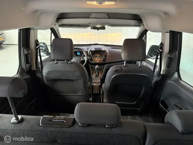 Ford Tourneo Connect Compact 1.6 Titanium 2015 Benzine 27