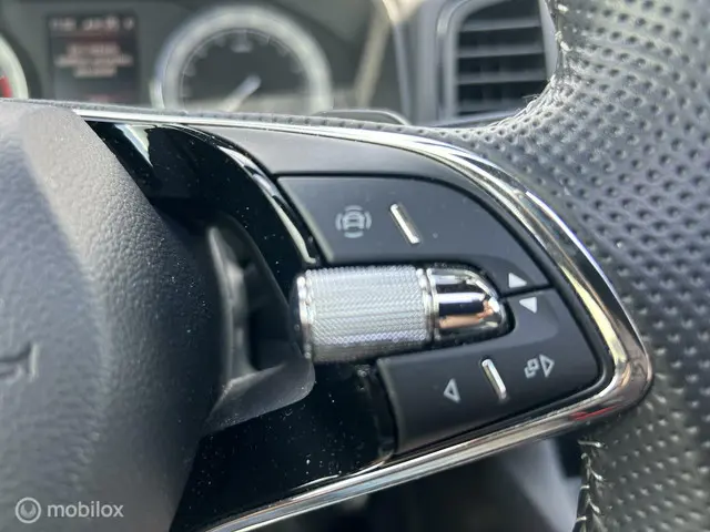 Škoda Karoq 1.5 TSI ACT Sportline Business 2021 Benzine 11