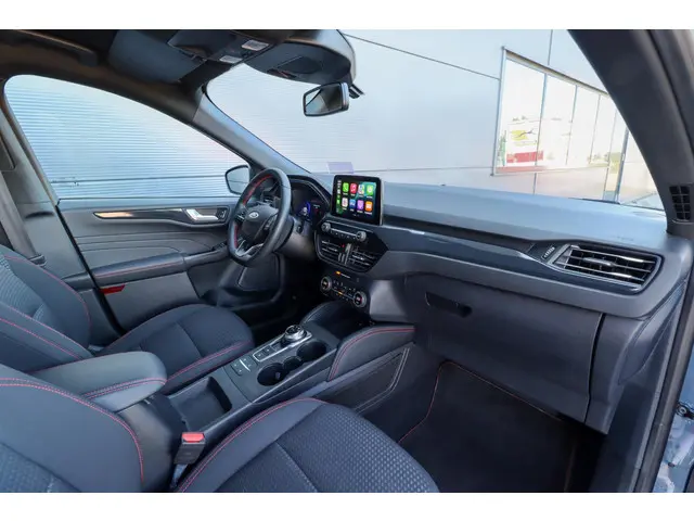 Ford Kuga 2.5 PHEV ST-Line 2022 Hybride Benzine 12