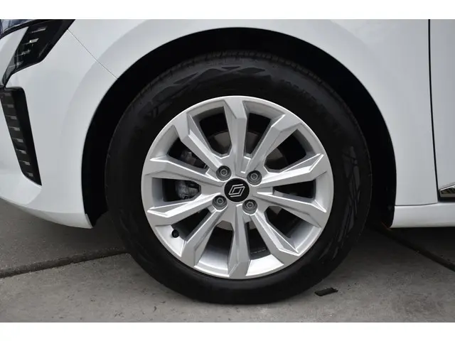 Renault Clio TCe 90 GPF evolution 2024 Benzine 4