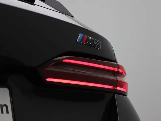 BMW M5 Touring 2025 Hybride Benzine 46