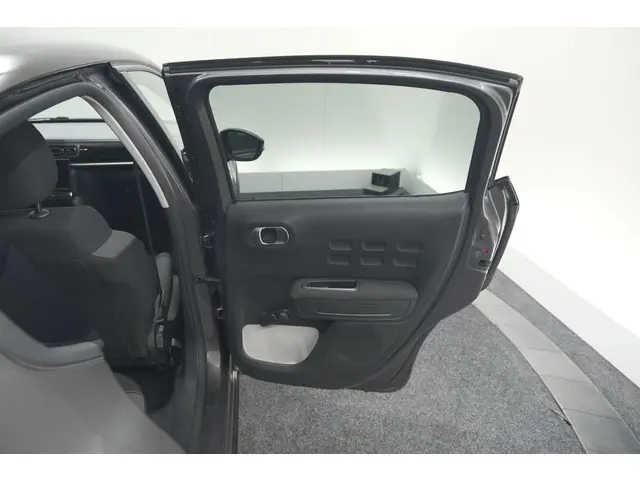 Citroën C3 PureTech 110 Feel 2023 Benzine 57