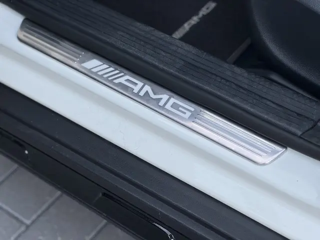 Mercedes-Benz GLA AMG 45 4MATIC 2014 Benzine 29