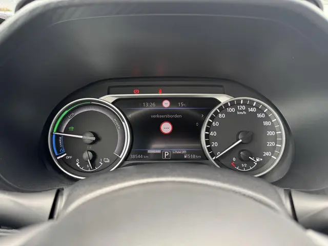 Nissan Juke 1.6 Hybrid N-Connecta 2024 Hybride Benzine 23
