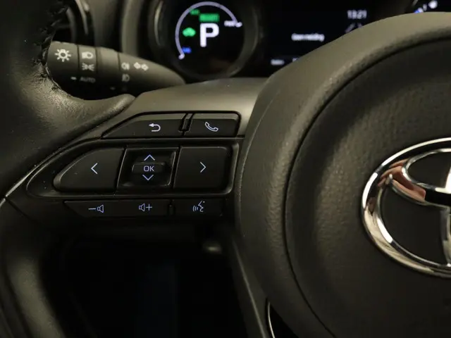 Toyota Yaris 1.5 Hybrid Bi-Tone 2022 Hybride Benzine 19