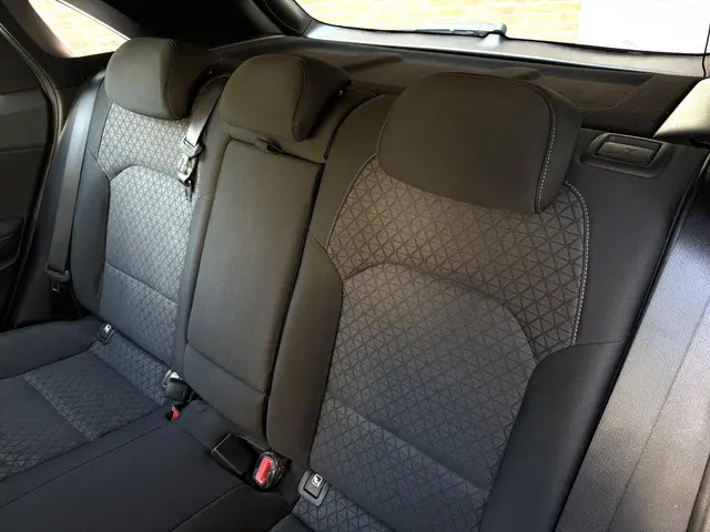 Kia Ceed 1.4 T-GDi DynamicLine 1e eigenaar 2020 Benzine 22