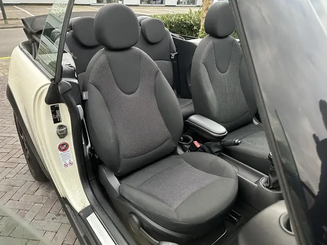 MINI Cooper Cabrio Mini 1.6 Chili 2014 Benzine 15