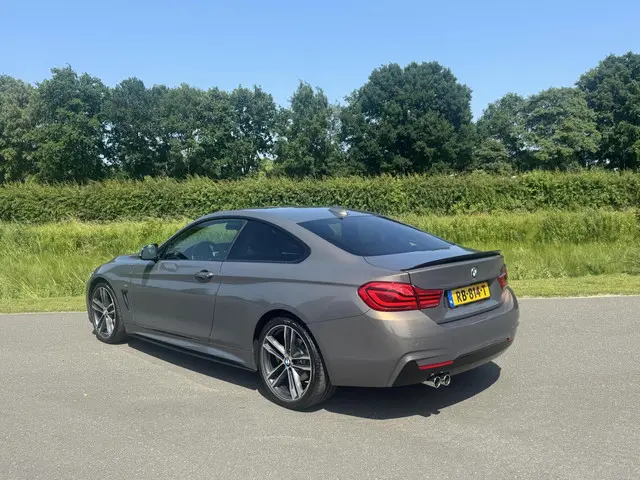 BMW 4 Serie Coupé 420i High Executive 2017 Benzine 24
