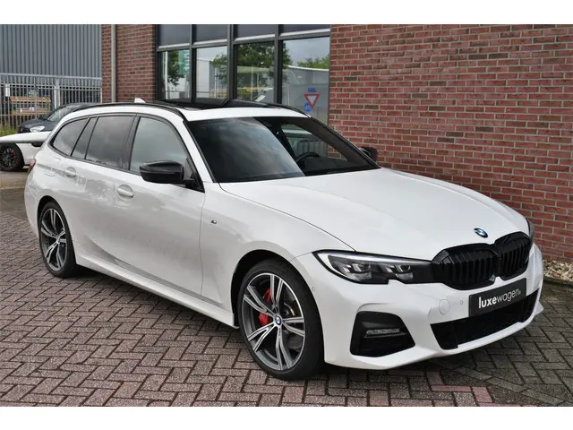 BMW 3 Serie Touring 330e M-Sport 2020 Hybride Benzine 72