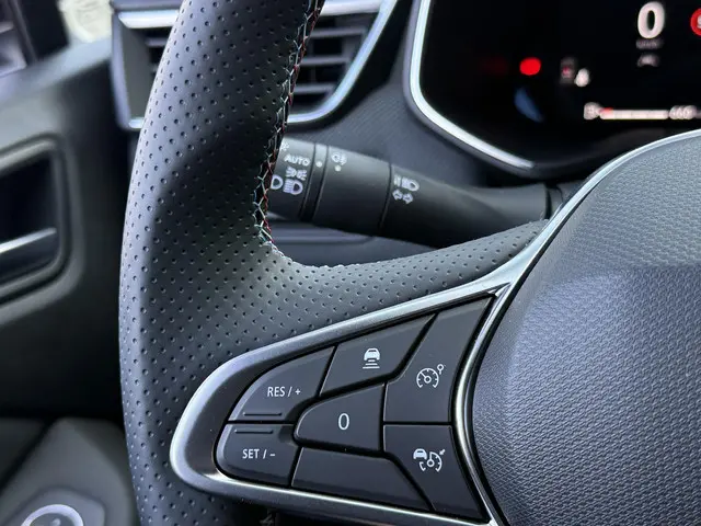 Renault Clio 1.0 TCe 90 GPF esprit Alpine 2025 Benzine 17