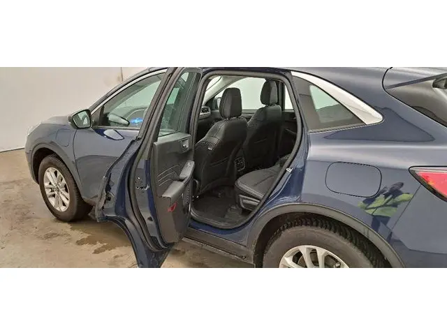 Ford Kuga 2.5 PHEV Titanium 2024 Hybride Benzine 33