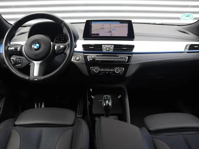 BMW X2 sDrive18i 2022 Benzine 11