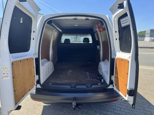 Volkswagen Caddy 2.0 TDI L2H1 BMT Tr. 2019 Diesel 13