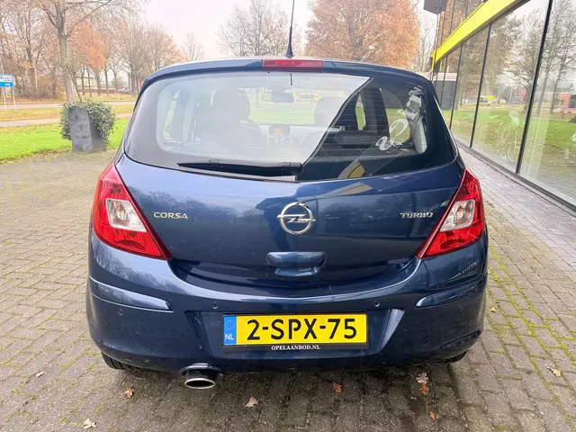 Opel Corsa 1.4 Turbo Cosmo 2013 Benzine 12