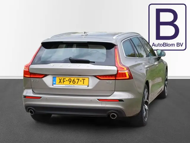 Volvo V60 2.0 T5 Momentum 2018 Benzine 6