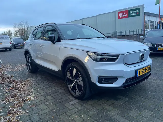Volvo XC40 Recharge P8 AWD R-Design 2021 Elektrisch 5