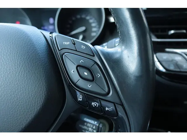 Toyota C-HR 1.8 Hybrid Style 2018 Hybride Benzine 16