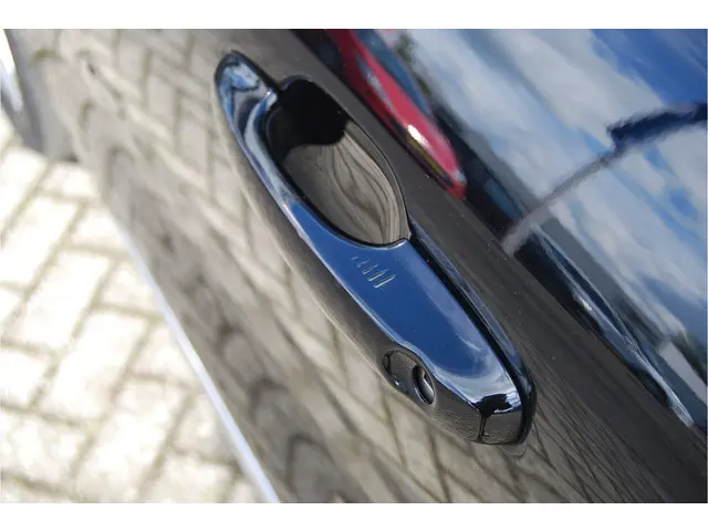 Ford Kuga 2.5 PHEV 225PK Vignale 2022 Hybride Benzine 12