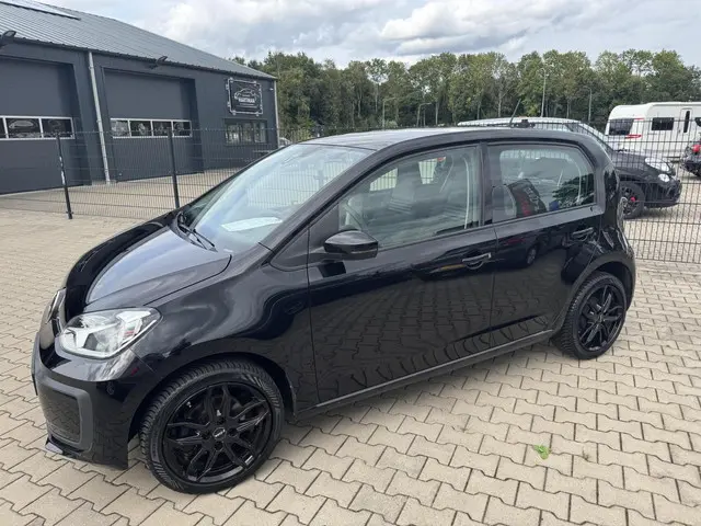 Volkswagen up! 1.0 BMT move up! 2019 Benzine 6