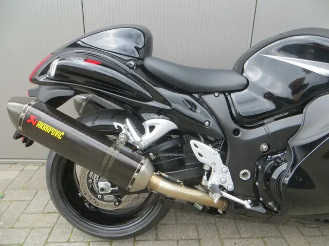 Suzuki GSX R 1300 Hayabusa 2015 Benzine 6