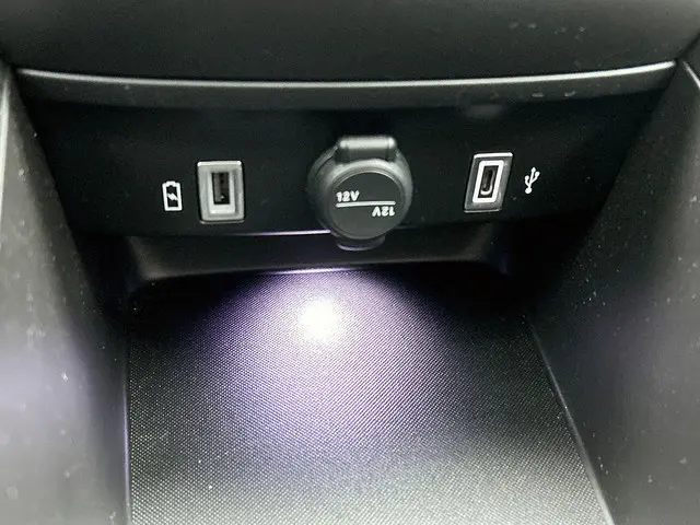 Fiat 600 1.2 Hybrid Bicolore 2024 Benzine 39