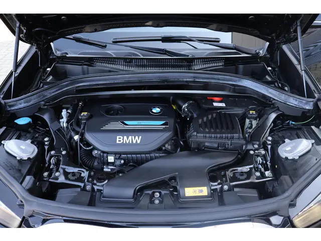 BMW X1 xDrive25e Executive 2021 Hybride Benzine 25