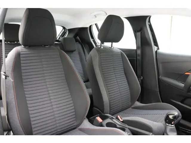 Peugeot 208 1.2 PureTech Active 2023 Benzine 10