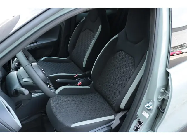 Toyota Aygo X 1.0 VVT-i MT Pulse, 2025 Benzine 11