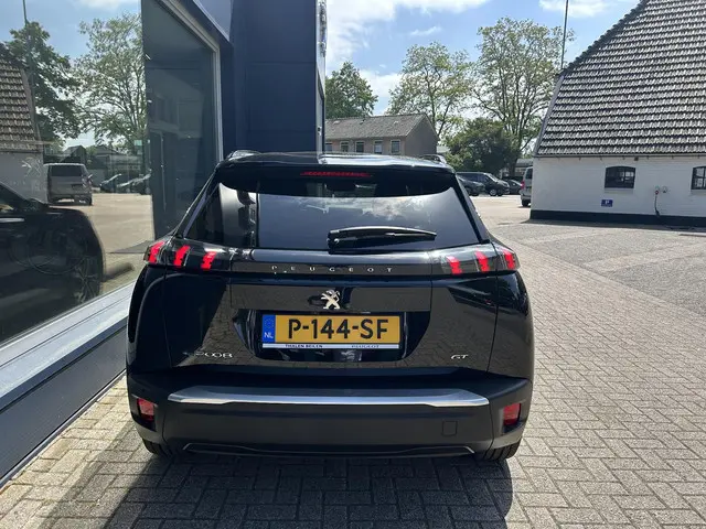 Peugeot e-2008 EV GT 2022 Elektrisch 6