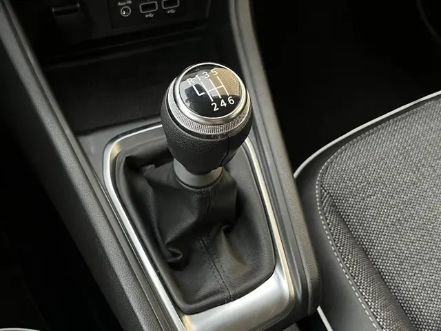 Renault Captur 1.0 TCe 90 Techno 2023 Benzine 24