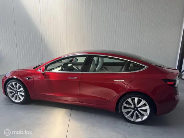 Tesla Model 3 Long Range AWD 75 kWh 2020 Elektrisch 4