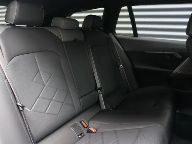 BMW 5 Serie Touring 550e 2026 Hybride Benzine 10