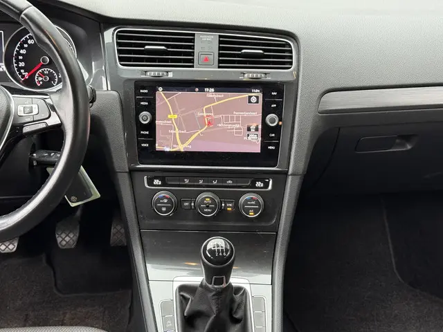 Volkswagen Golf 1.0 TSI Comfortline 2019 Benzine 27