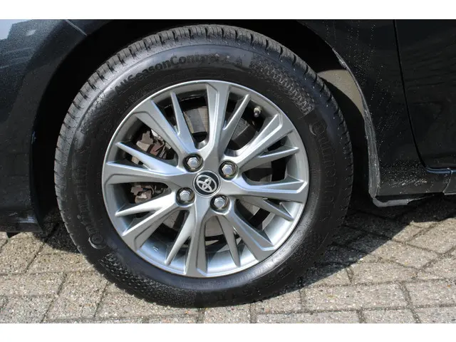 Toyota Yaris 1.5 Hybrid Dynamic 2019 Hybride Benzine 11