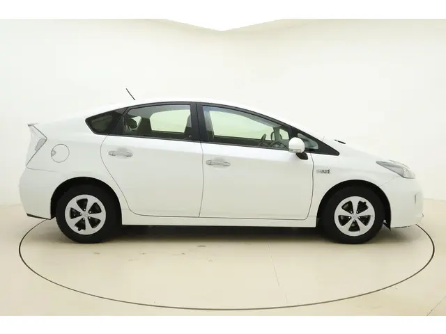 Toyota Prius 1.8 Plug-in Aspiration 2013 Hybride Benzine 9