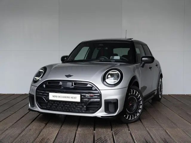 MINI 5-Deurs S 2025 Benzine 41