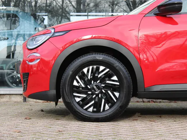 Fiat 600 600e RED 54 kWh 2024 Elektrisch 10