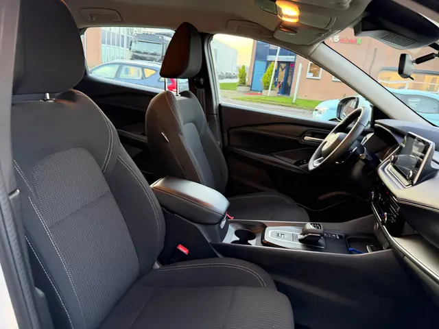 Nissan QASHQAI 1.3 MHEV Xtronic 2023 Hybride Benzine 13