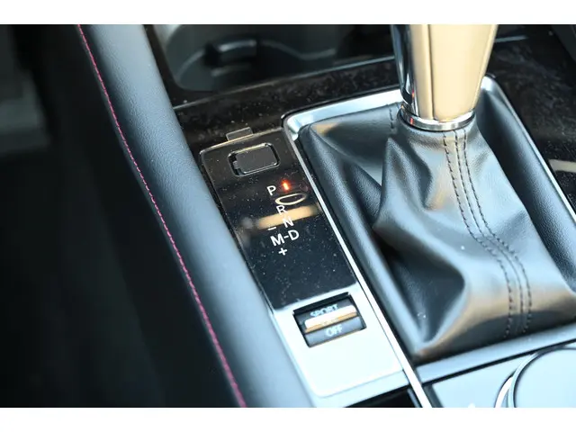 Mazda 3 e-SkyActiv-G 140 automaat Homura 2025 Benzine 31