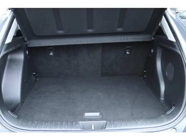 Hyundai Kona ELECTRIC PREMIUM 65.4 kWh 2023 Elektrisch 17