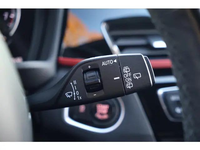 BMW X1 sDrive18i 2019 Benzine 25