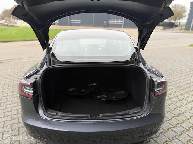 Tesla Model 3 Long Range AWD 75 kWh 2020 Elektrisch 10
